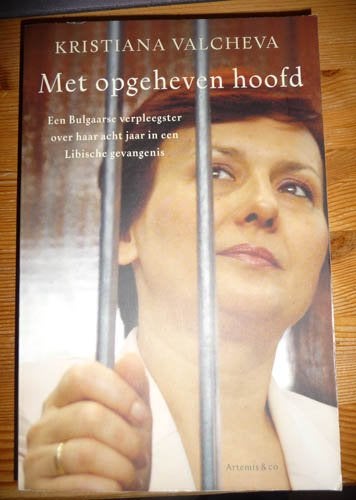 Boek KRISTIANA VALCHEVA - Met opgeheven hoofd, Ophalen of Verzenden, Zo goed als nieuw