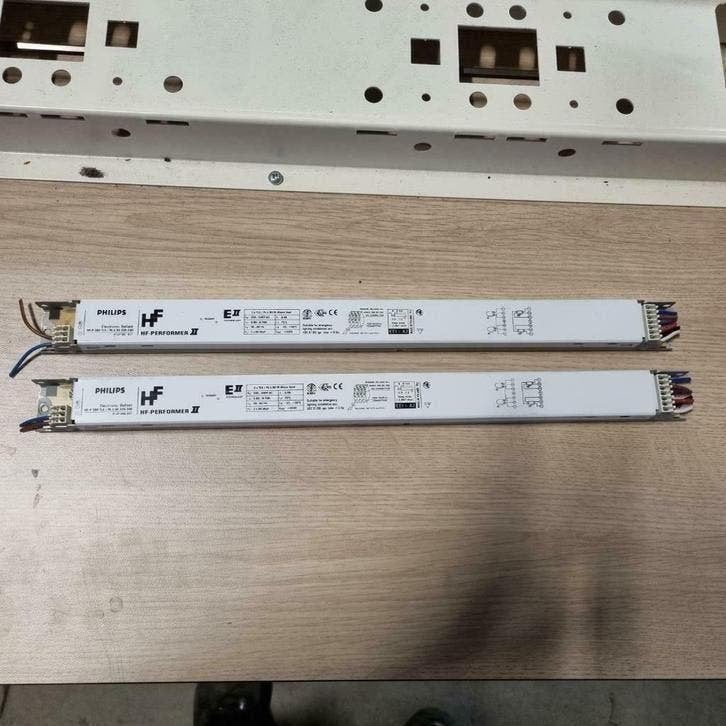 aantal voorschakelapparaat VSA 2x80 W T5 voor TL armaturen