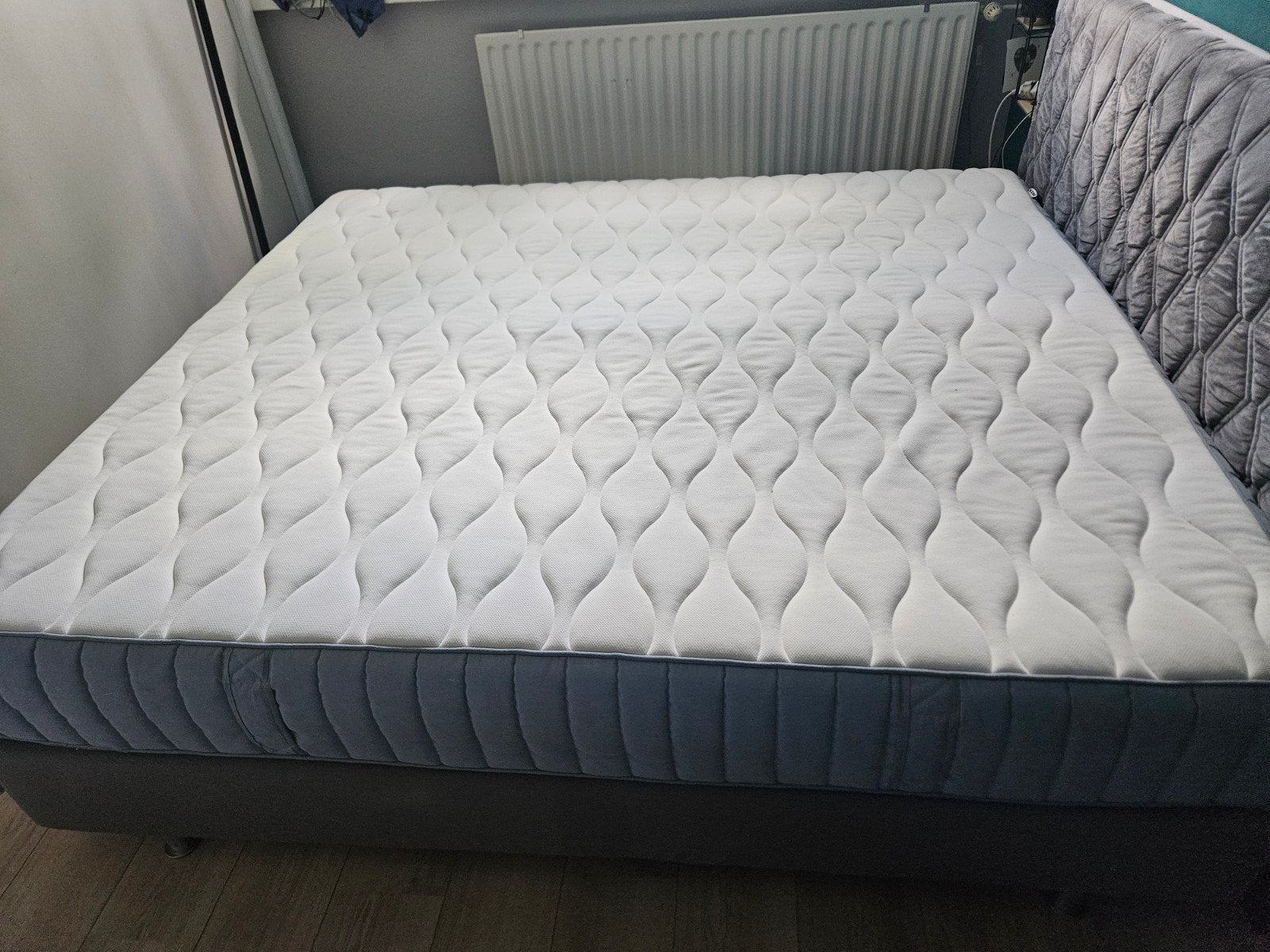 ikea vågstranda 180200x28 middelhard, Ophalen, Zo goed als nieuw, Tweepersoons, 180 cm
