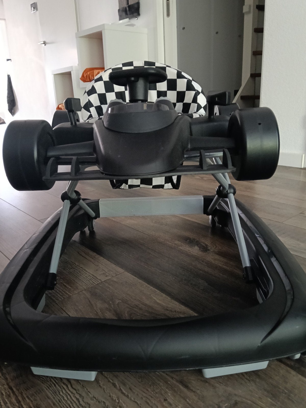 Loopstoel baby in raceauto-stijl, Ophalen, Zo goed als nieuw, Auto, Met wieltjes