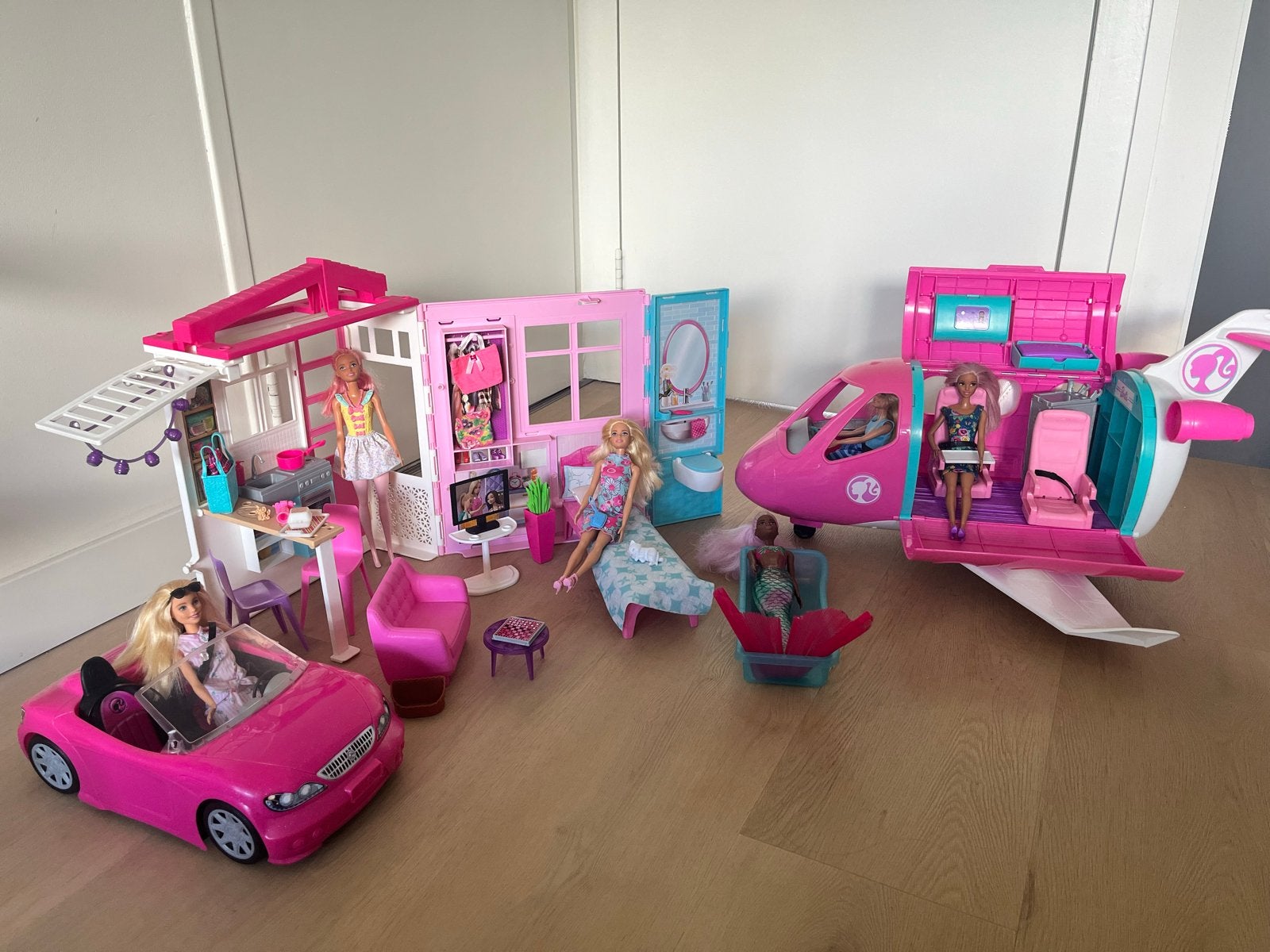 Speelgoed Barbie | vliegtuig | auto | speelkoffer, Kinderen en Baby's, Ophalen, Barbie