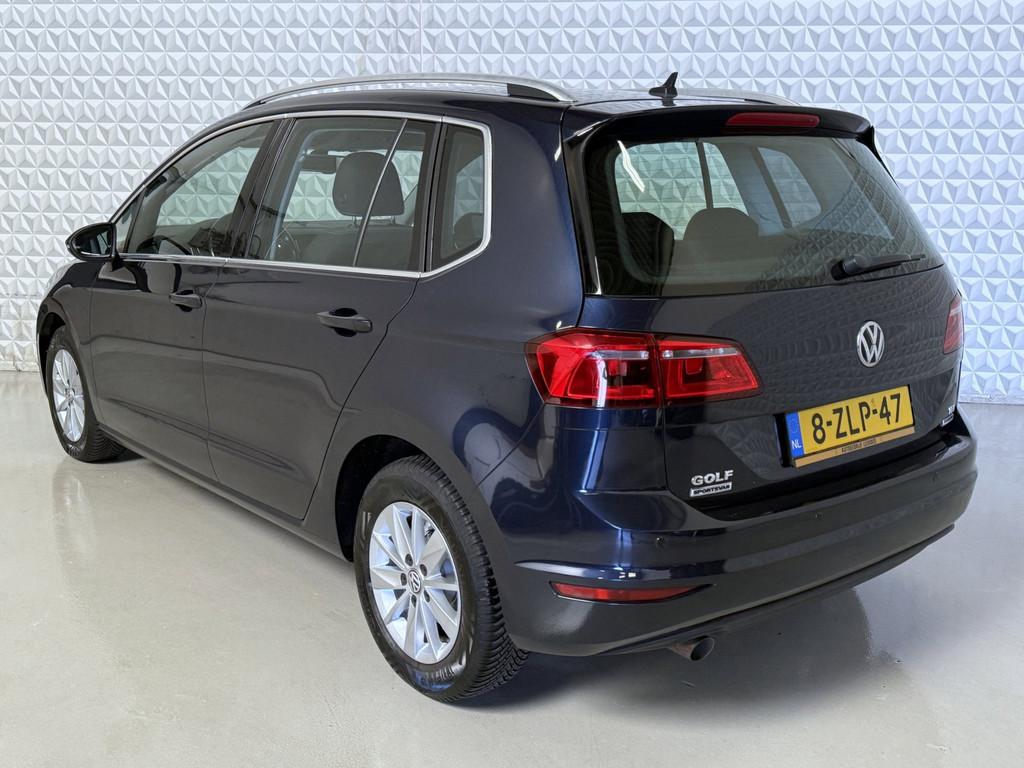 Volkswagen Golf Sportsvan 1.6 TDI Highline Automaat / EX BPM, Auto's, Gebruikt, Euro 6, 4 cilinders, Blauw