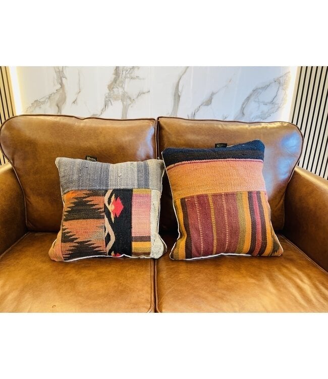 2x Vintage Kilim Kussens Wol Uniek ca. 45x45 cm met vulling, Huis en Inrichting, Ophalen of Verzenden, Nieuw, Overige kleuren