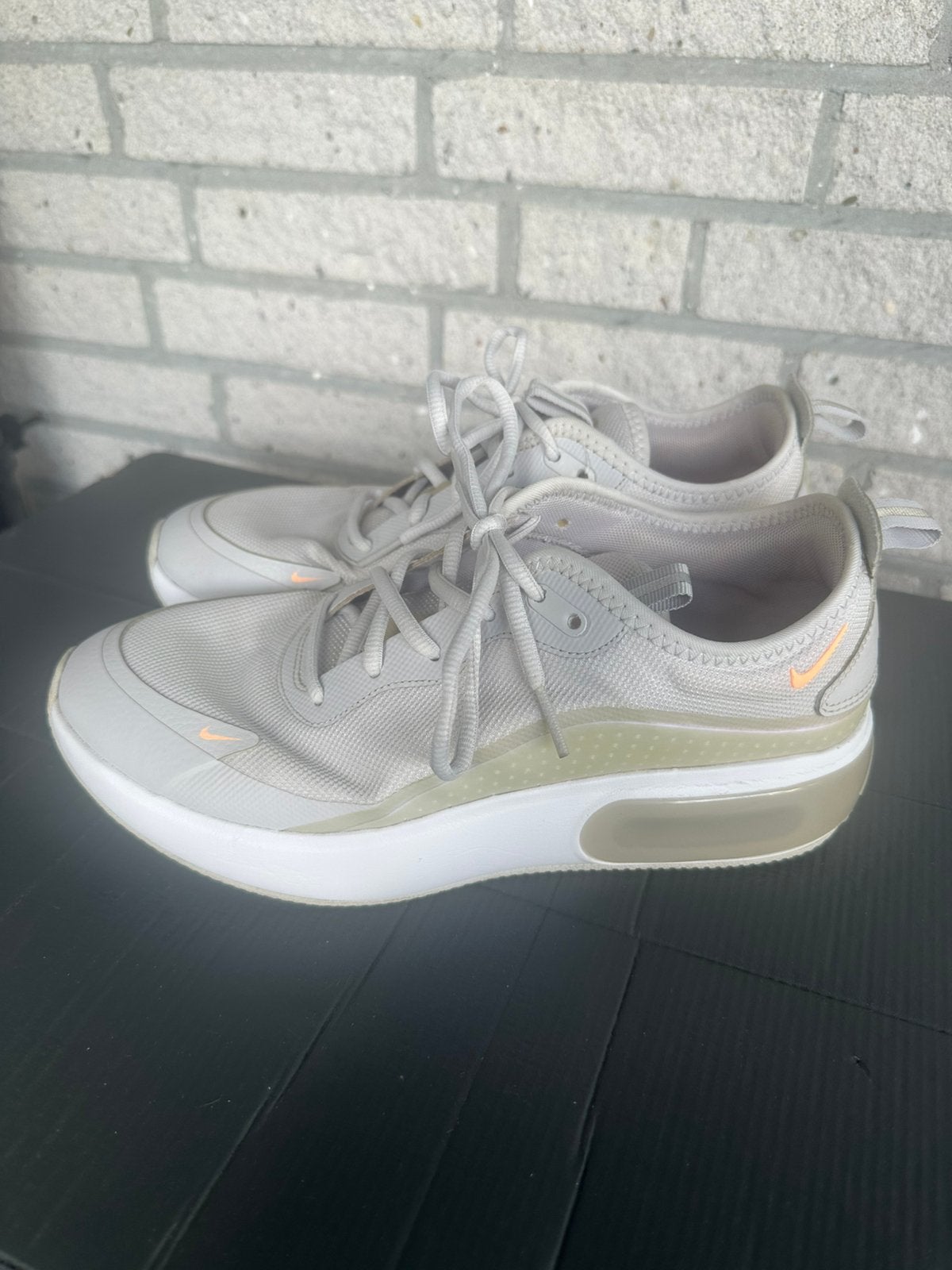 Nike Air Max Dia maat 41, Sportschoenen, Ophalen of Verzenden, Grijs, Gedragen