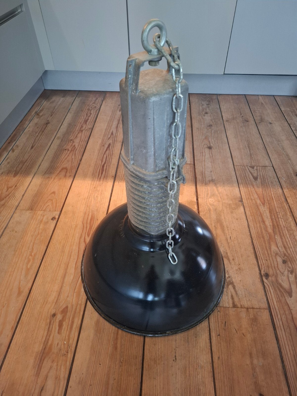 Industriële lamp te koop, Ophalen