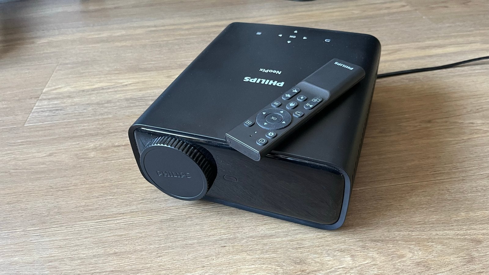 Philips NeoPix 320 Full HD LED Projector - Wifi & Bluetooth, Ophalen, Zo goed als nieuw, LED, Full HD (1080)