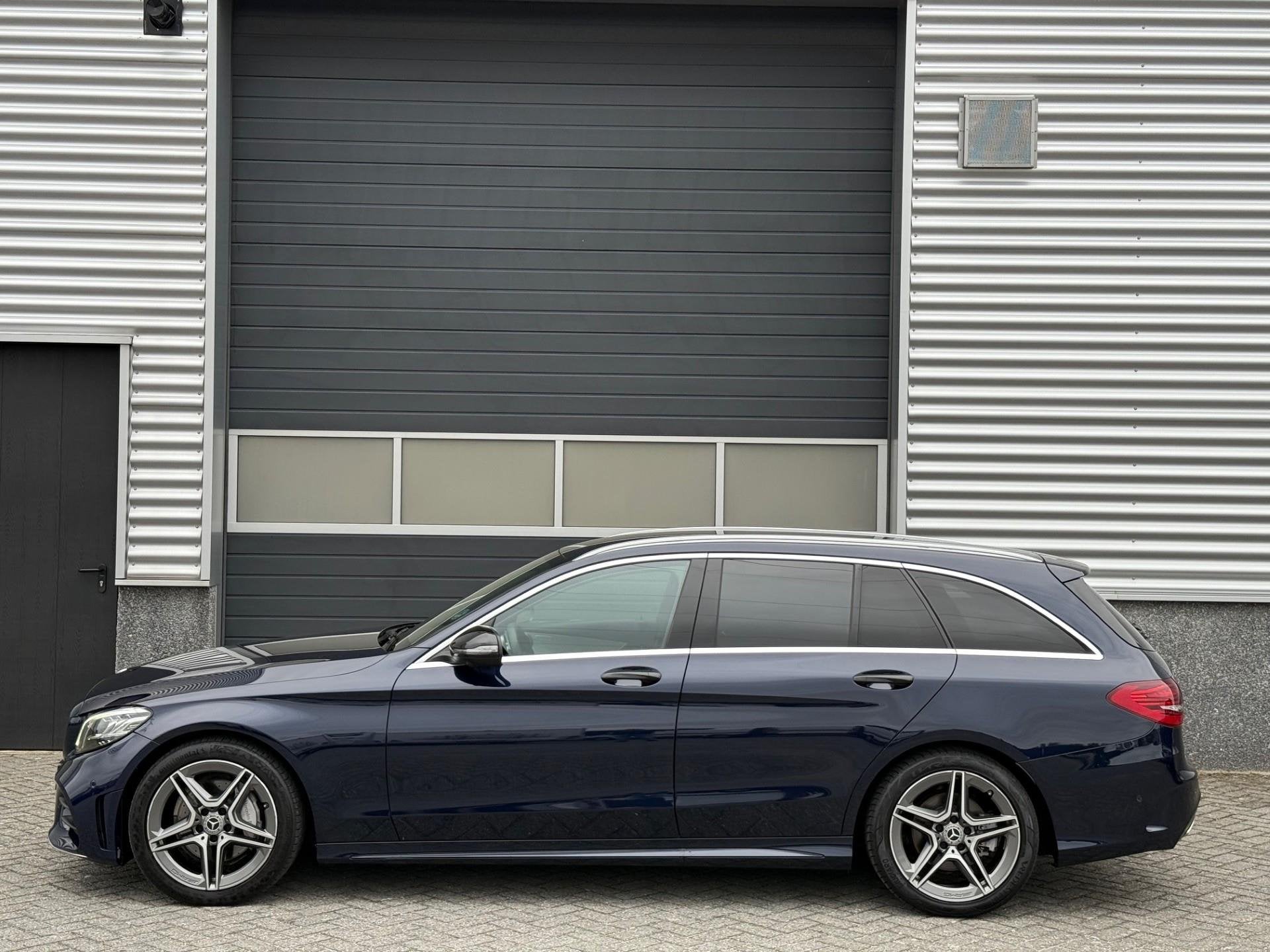 Mercedes-Benz C-klasse Estate 180 AMG Comand Camera, Auto's, Automaat, Blauw, 84 €/maand, 750 kg