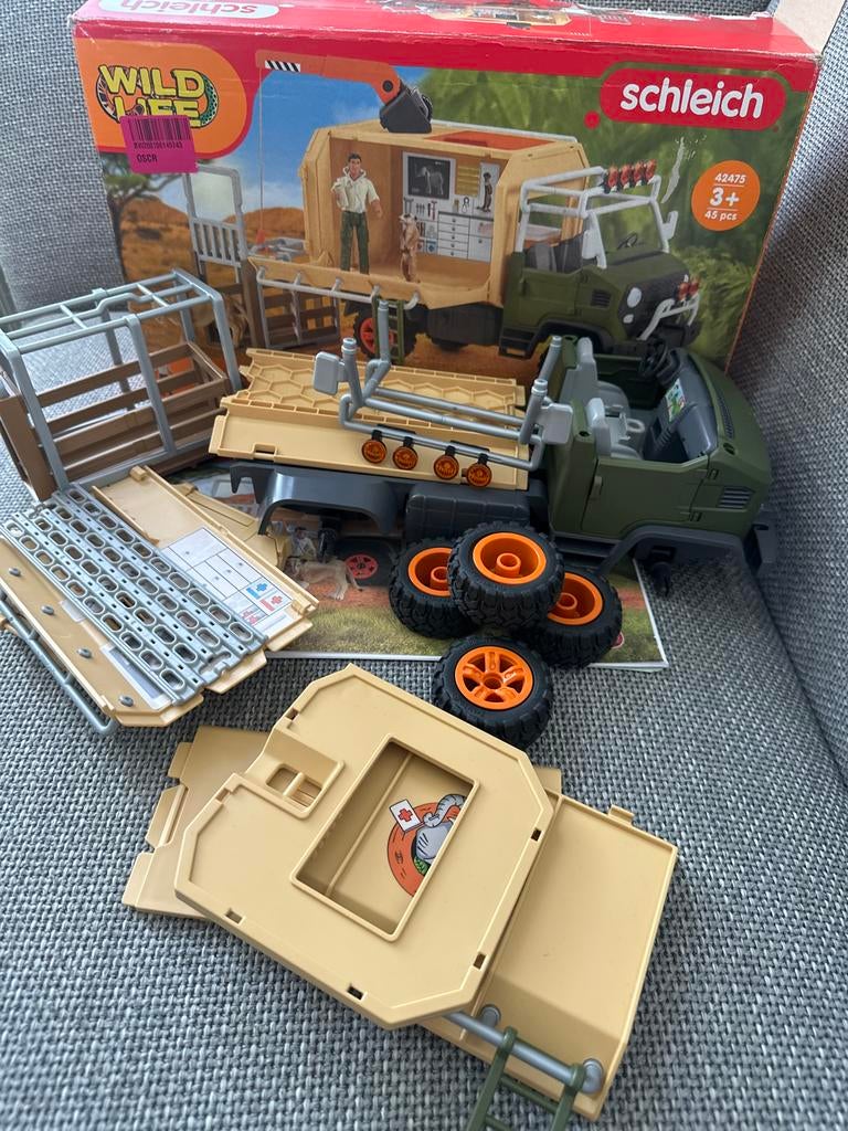 Als Nieuw Schleich Wild Life Avontuurlijke Truck, ., Nieuw, Ophalen of Verzenden, .