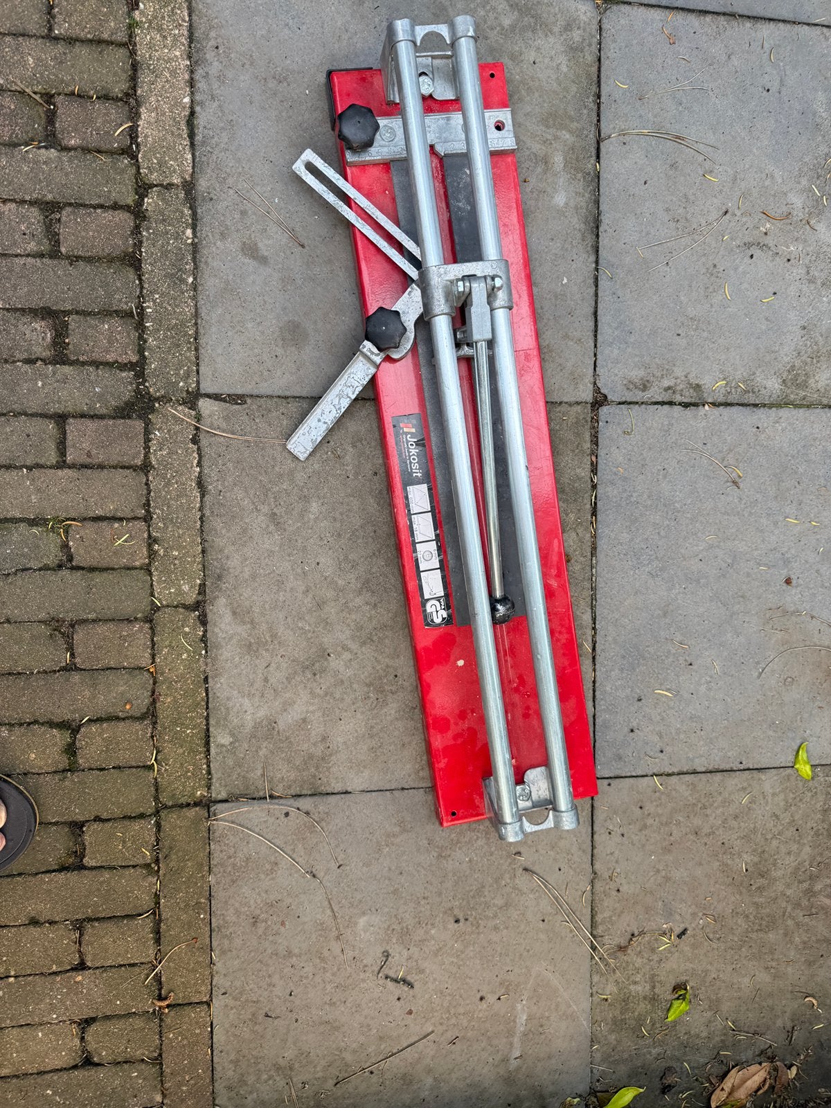 tegelsnijder, Ophalen, Zo goed als nieuw