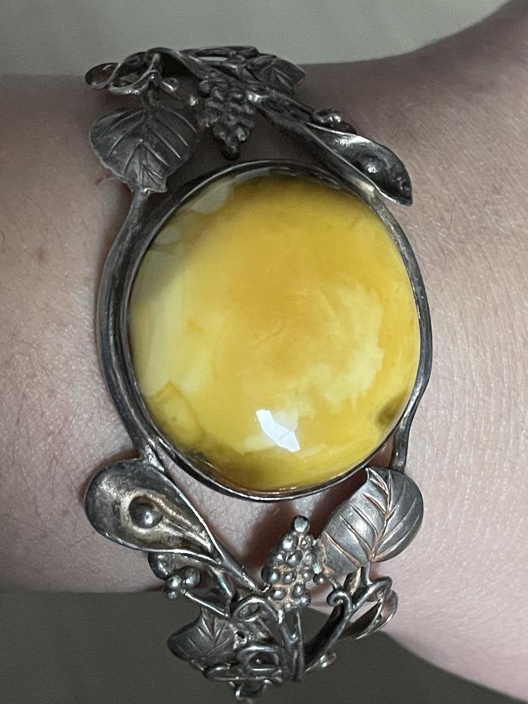 Waardevolle antiek zilveren armband met eggyolk barnsteen, Ophalen of Verzenden, Zilver, Armband