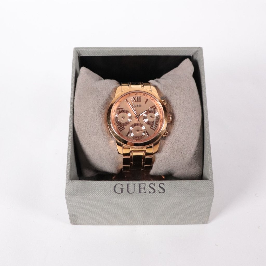 Guess W0448L3 Horloge - Nette Staat, Guess, Gebruikt, Support@guess.com, 1444 South Alameda St
Los Angeles, CA 90021
USA