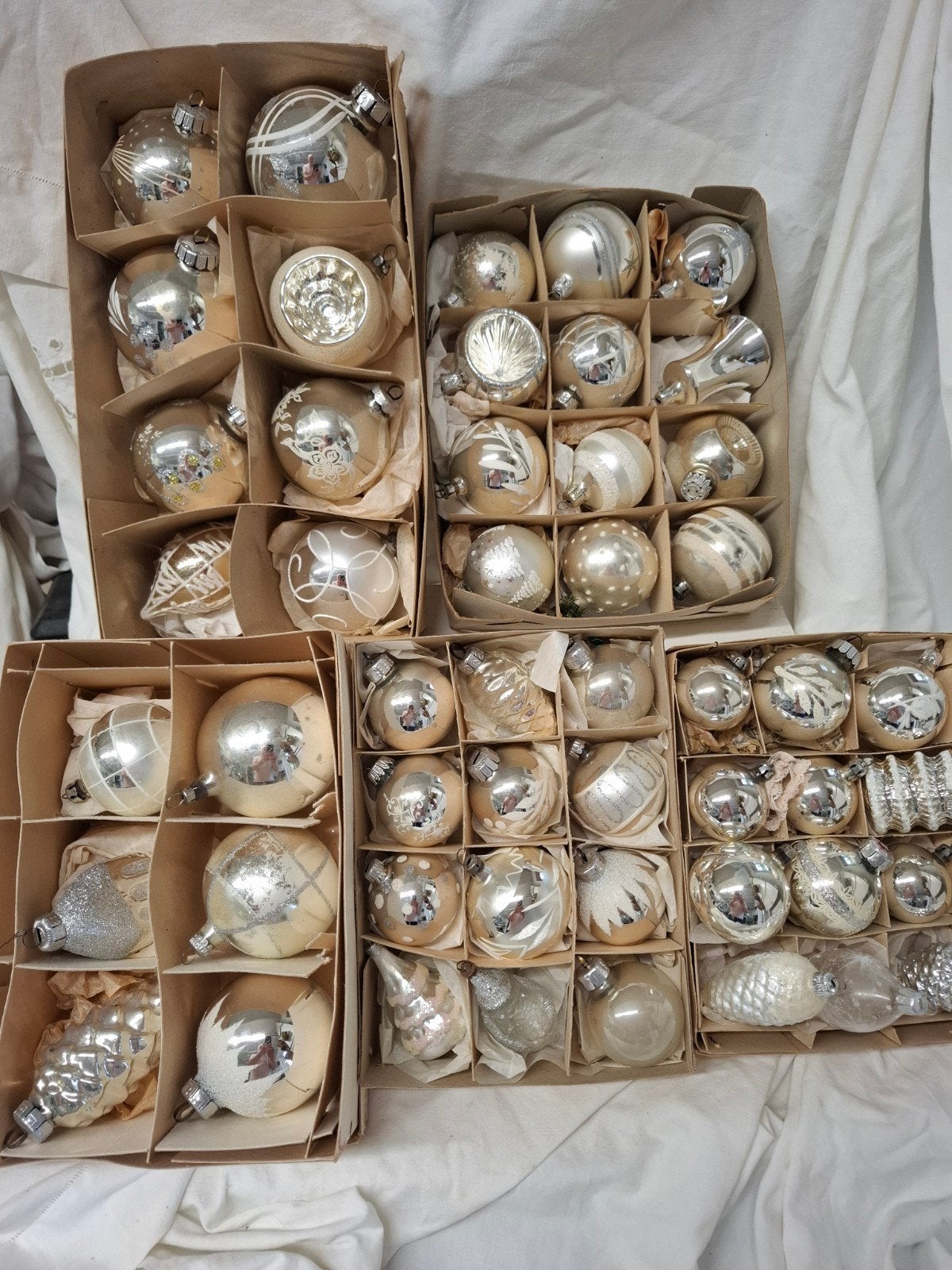 50 oude glazen kerstballen zilver, Diversen, Kerst, Ophalen of Verzenden