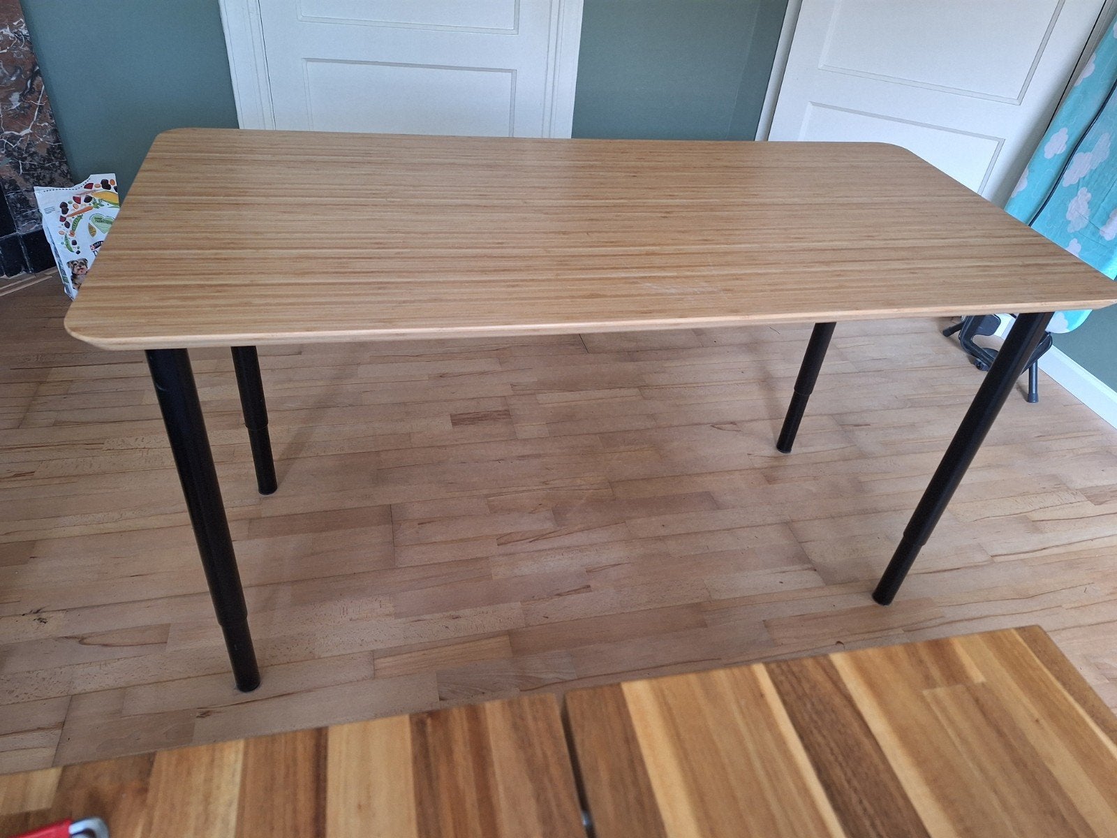 Gratis bureau ikea verstelbare poten, Ophalen, Gebruikt