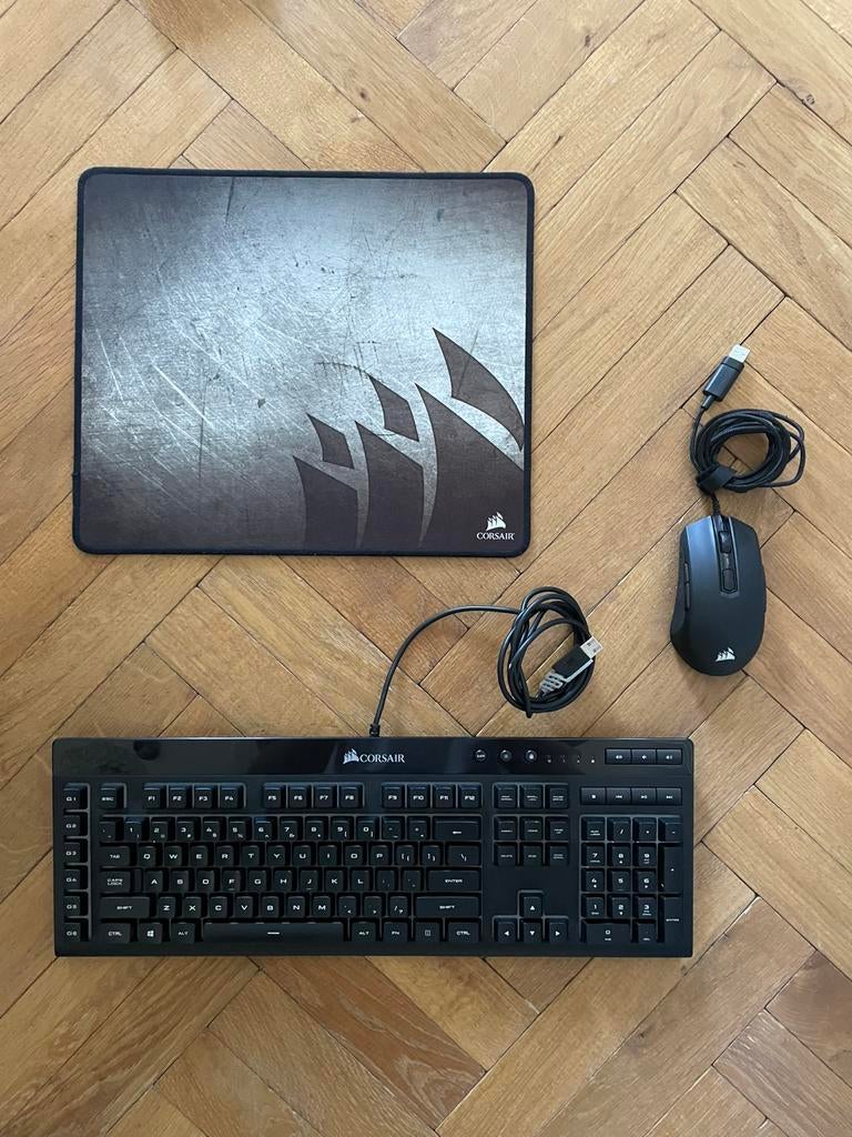 Corsair Keyboard K55 RGB Gaming + muis + muismat, Computers en Software, Toetsenborden, Gebruikt, Ophalen of Verzenden, Qwerty