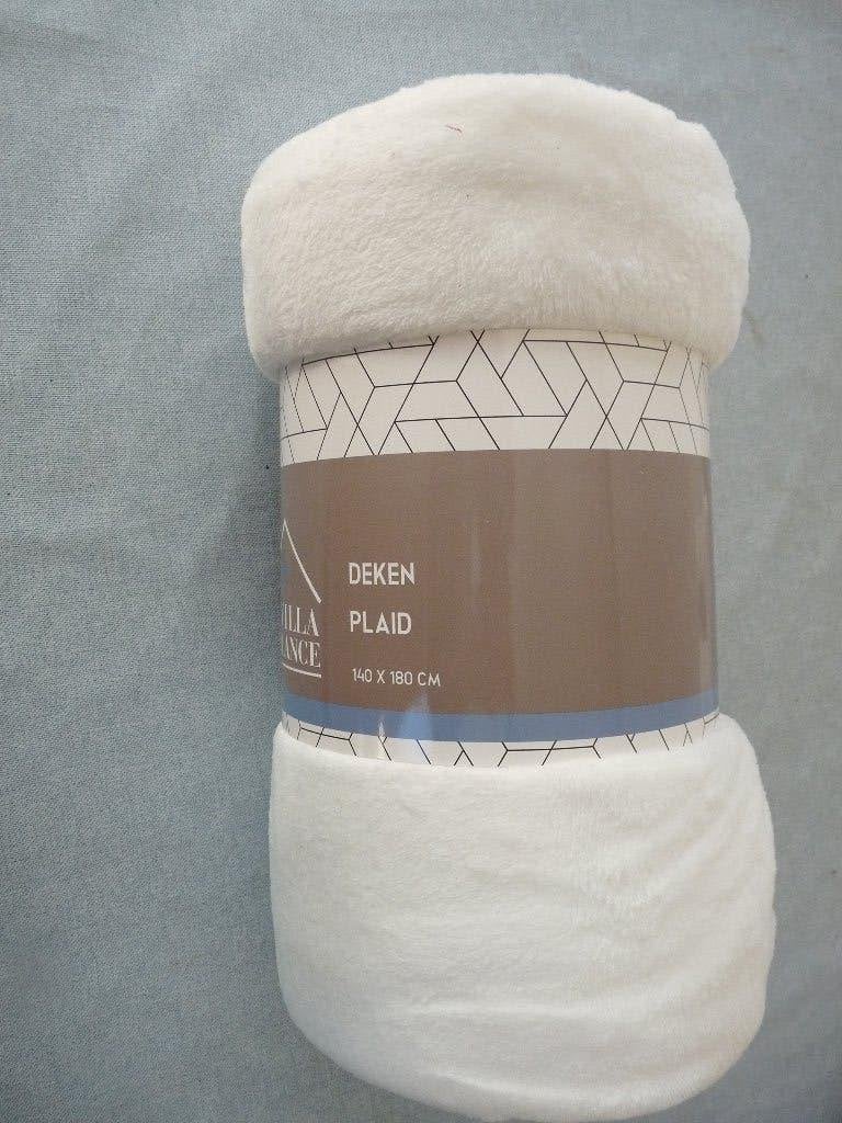 Fijne Witte fleece plaid woondeken afm 140x180 cm Nieuw, Ophalen of Verzenden, Nieuw