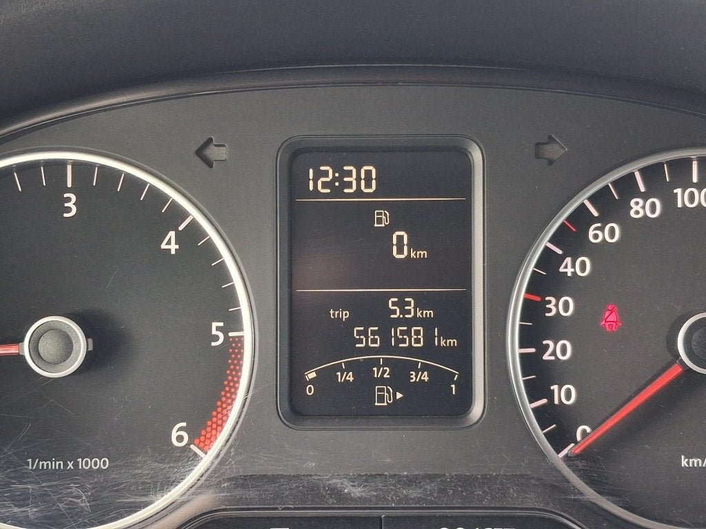 Foto 11 van Volkswagen Polo 1.2 TDI 75PK 5D Bluemotion 2010 Zwart