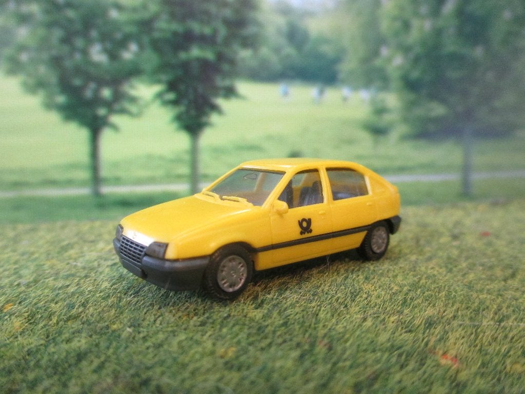 Opel Kadett E 5-deurs hatchback Herpa DBP Post velgvariant 1, Ophalen of Verzenden, Zo goed als nieuw, Auto, Herpa