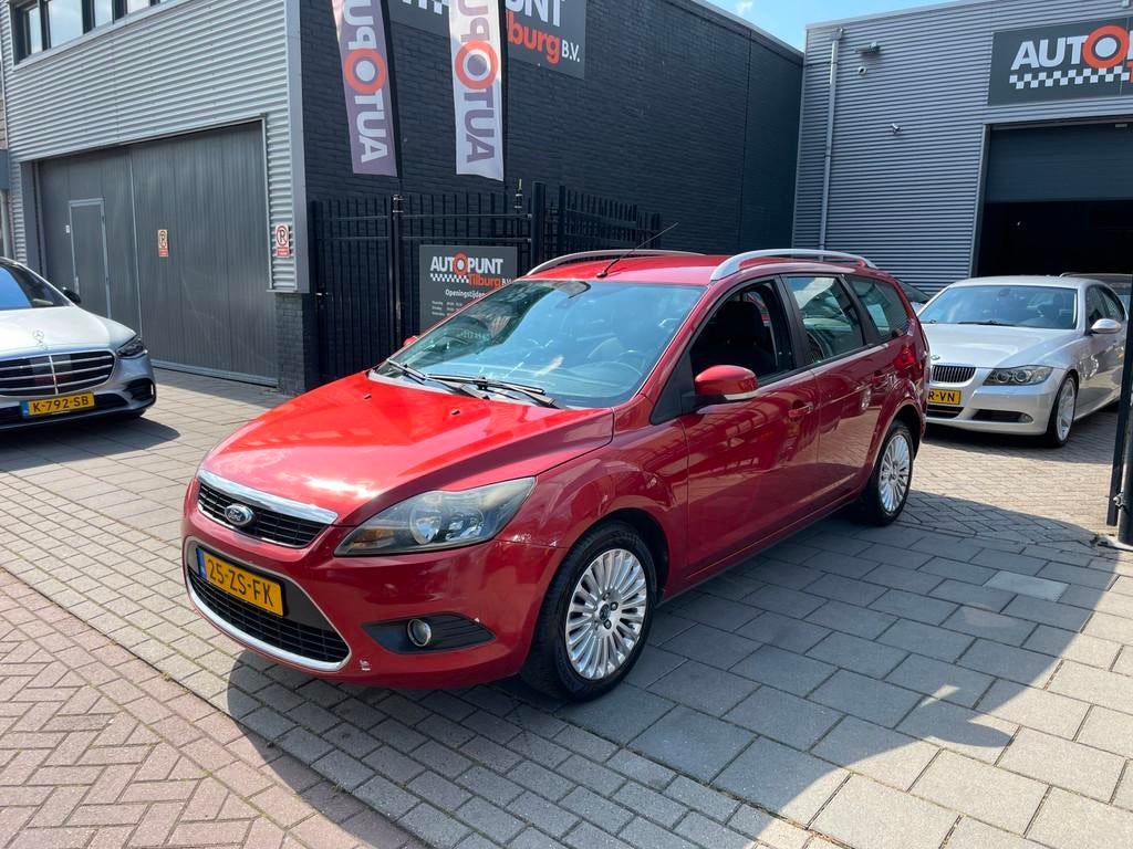 Ford Focus Wagon 1.6 Titanium Trekhaak Airco Navi PDC NAP AP, 1596 cc, Gebruikt, 4 cilinders, 635 kg