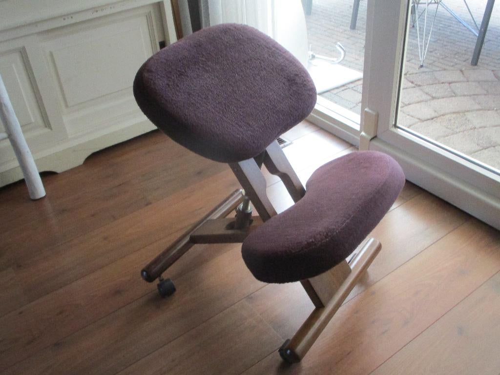 Knie /Bureaustoel, rugpijnstoel,v.a 65,00r, Ophalen, Gebruikt, Zwart, Bureaustoel