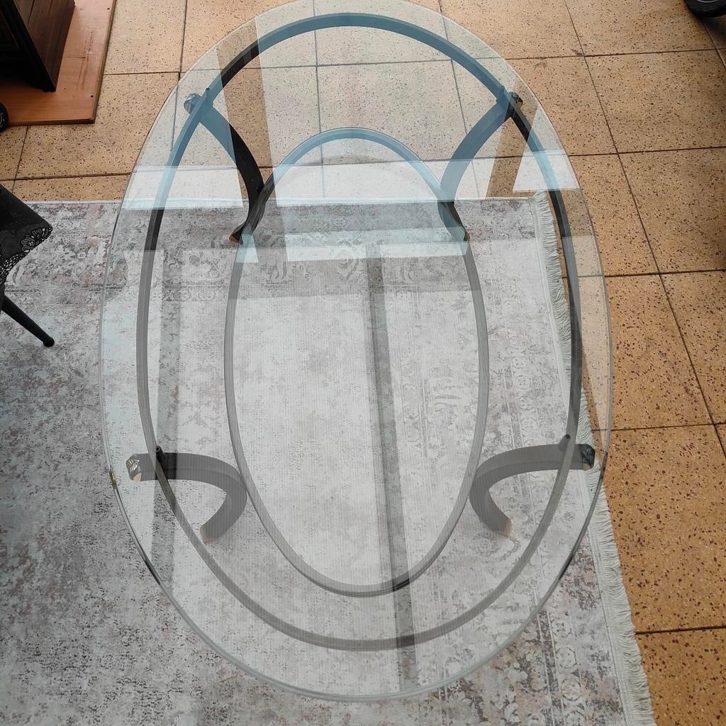 Pierre Vandel Paris Ovale glazen salontafel metalen onders, Gebruikt, 100 tot 150 cm, Modern, Industrieel, Glas