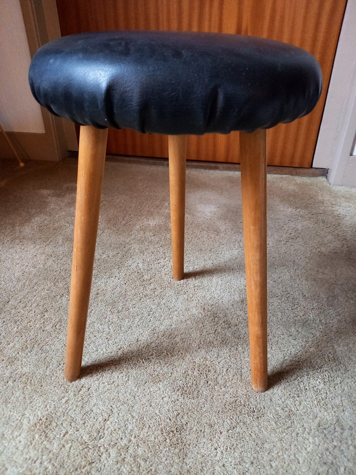 Vintage kruk met 3 poten, Huis en Inrichting, Banken | Voetenbanken en Poefen, Ophalen, Minder dan 50 cm, Gebruikt, Rond