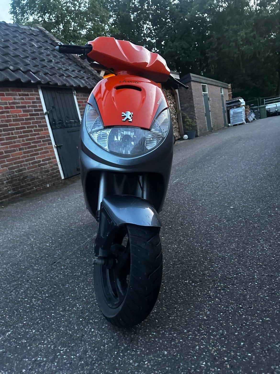 Mooie viva city., Ophalen, Tweetakt, Maximaal 45 km/u, Zo goed als nieuw