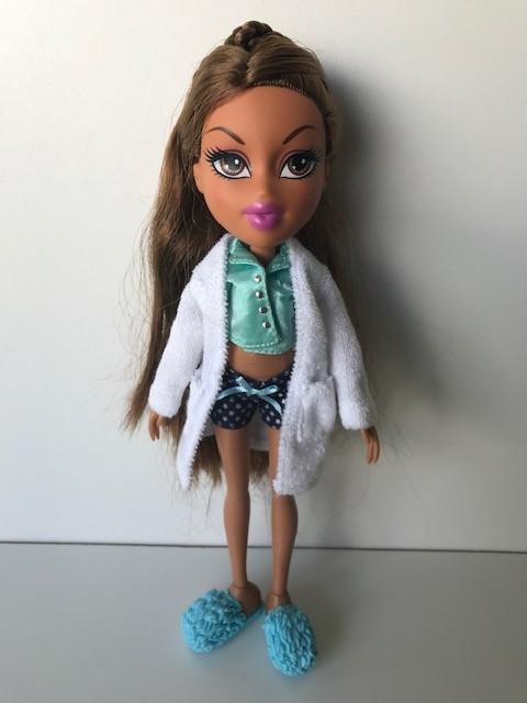 Bratz pop sleepover  2015, Ophalen of Verzenden, Zo goed als nieuw, Pop