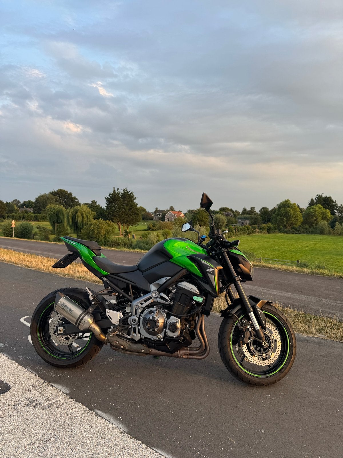 Kawasaki Z900 A2 | Akrapovic | 17 dkm, Occasion, 4 cilinders, 948 cc, Particulier