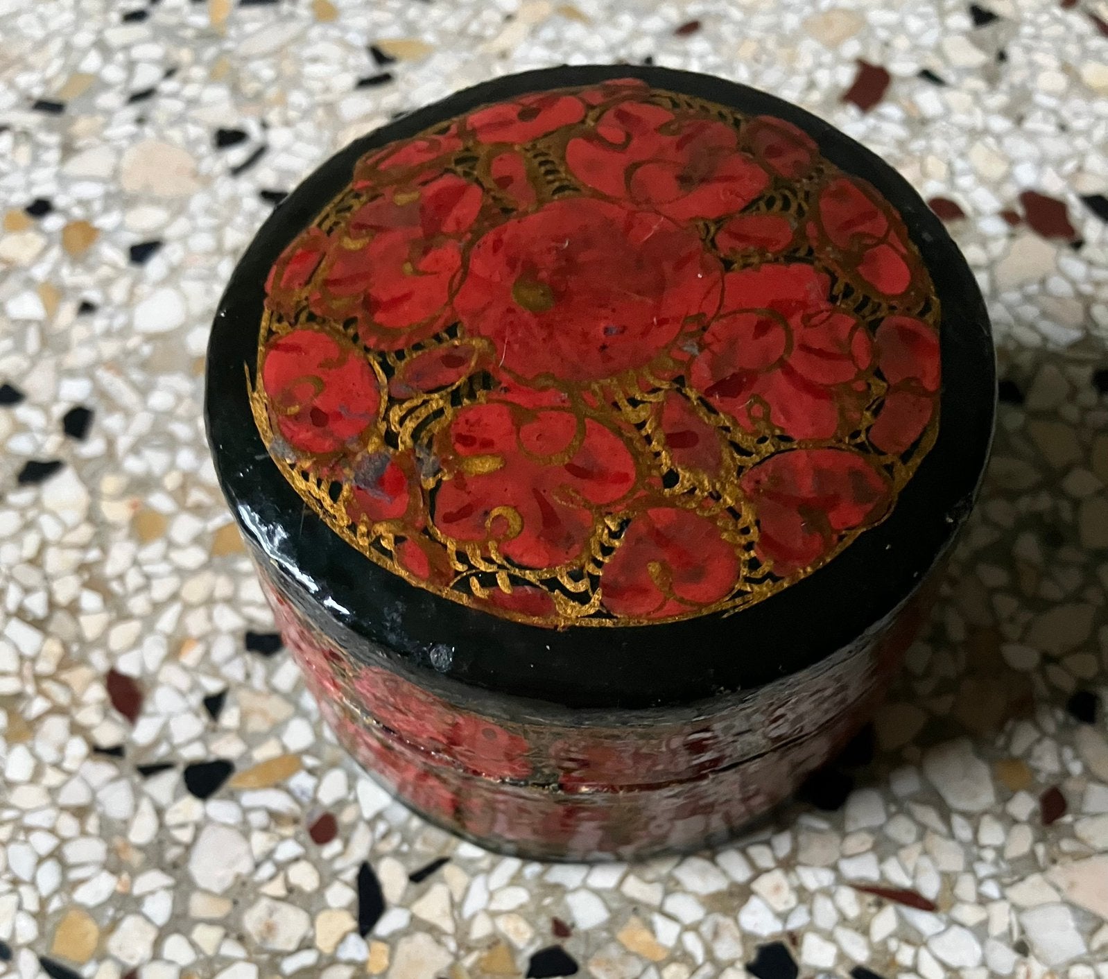 Vintage sieradendoosje van gelakt papier-maché, Antiek en Kunst, Curiosa en Brocante, Ophalen of Verzenden
