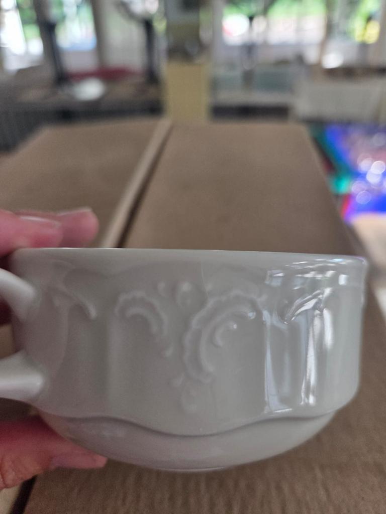 Lilien Bellevue horeca servies 100 Soepkoppen 25cl met oren, Huis en Inrichting, Keuken | Servies, Zo goed als nieuw, Kop(pen) en/of Schotel(s)