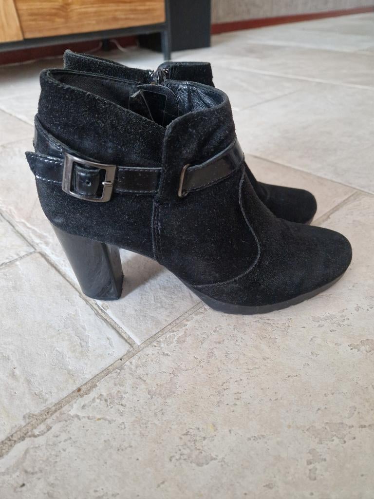 Te koop zwarte suede dames enkellaarzen, maat 37, merk van d, Kleding | Dames, Schoenen, Zwart, Lage of Enkellaarzen, Ophalen of Verzenden
