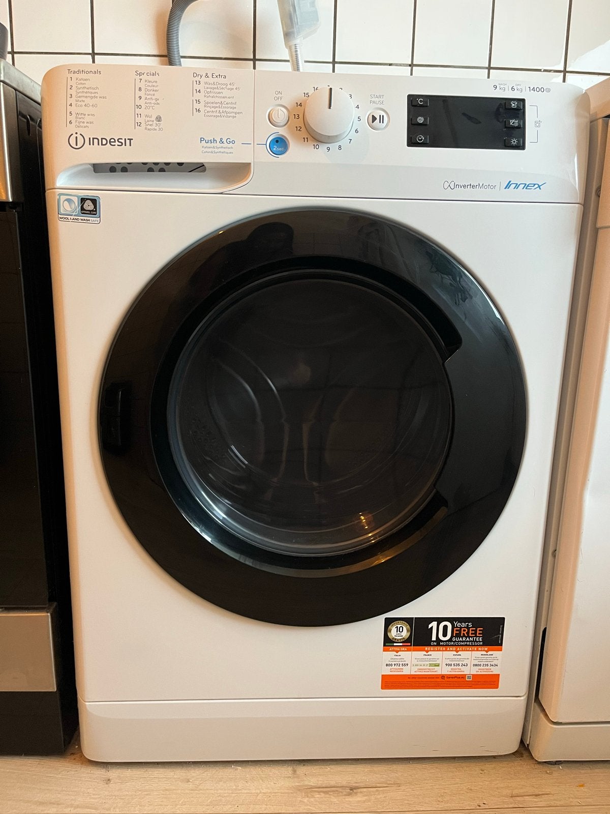 Indesit Wasmachine - Werkt goed, lichte beschadiging, Ophalen, 1200 tot 1600 toeren, Gebruikt, 8 tot 10 kg