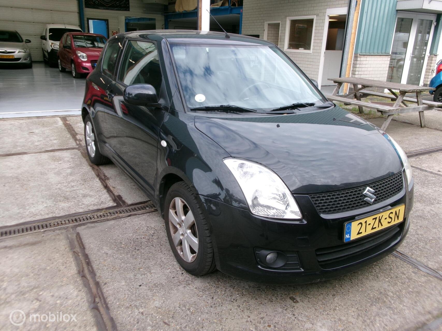 Suzuki Swift 1.3 Comfort Airco ., Auto's, Verwarmde buitenspiegels, Gebruikt, 31 €/maand, 400 kg