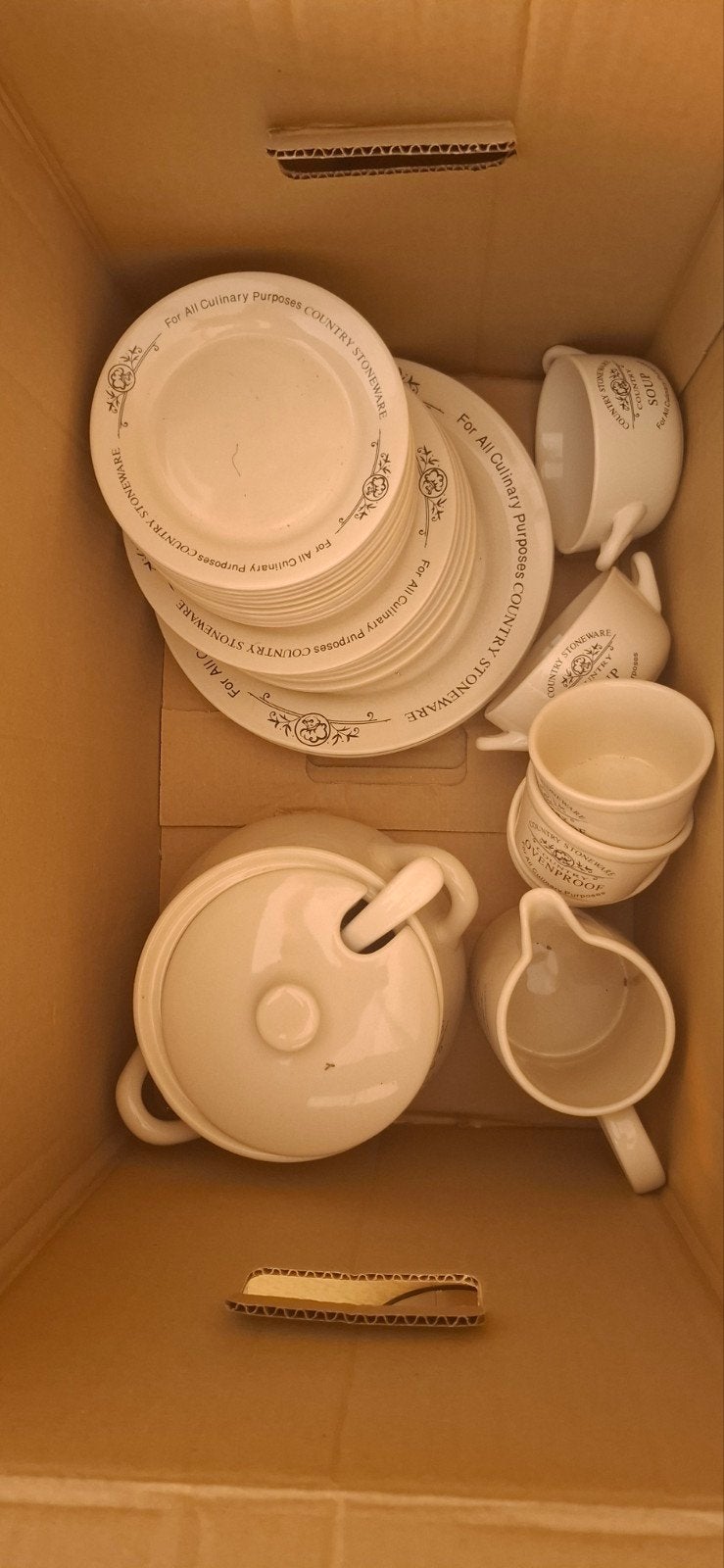 Country Stoneware Servies - Borden, kommen, soepkoppen, Huis en Inrichting, Gebruikt, Overige merken, Keramiek, Landelijk/Boerenbont
