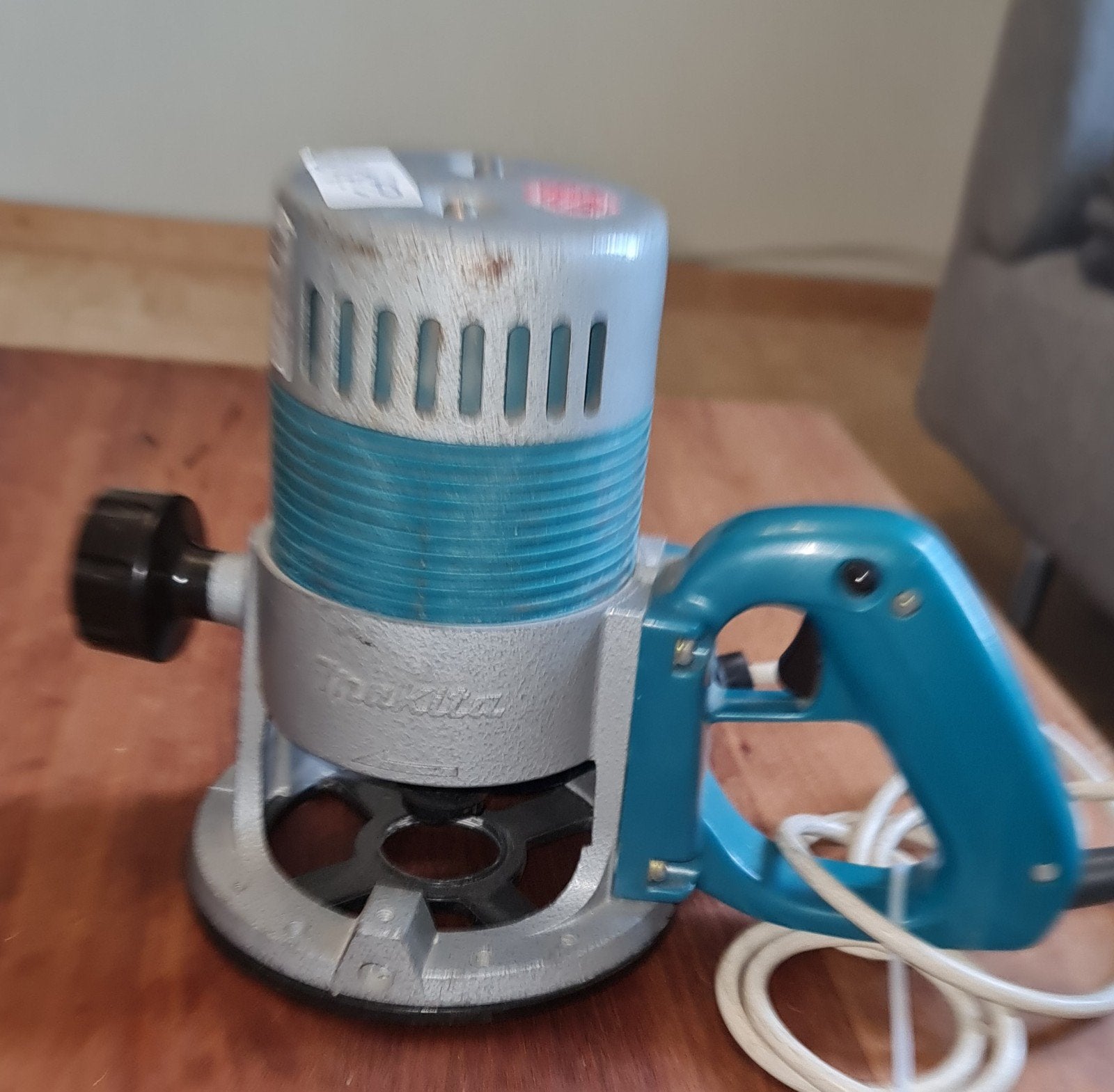 makita boven freesmachine, Ophalen, Zo goed als nieuw, Elektrisch