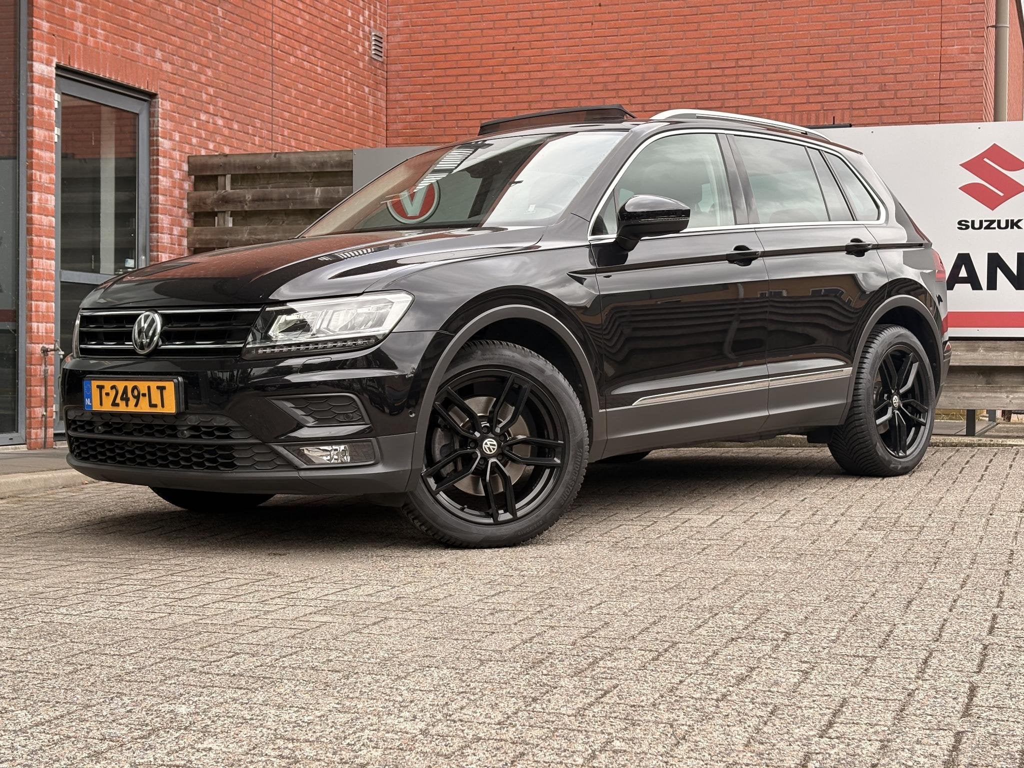 Volkswagen Tiguan 2.0 TSI 4Motion Highline Trekhaak | Stoel/, Auto's, Automaat, Automatische klimaatregeling, 15 km/l, Gebruikt
