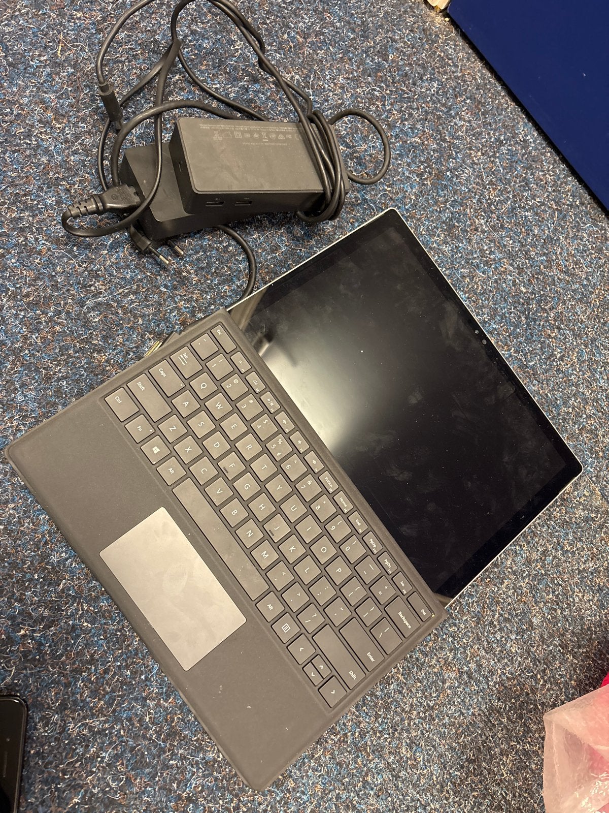 Microsoft Surface Pro - Oververhitting, Ophalen of Verzenden, Niet werkend, 12 inch, Qwerty