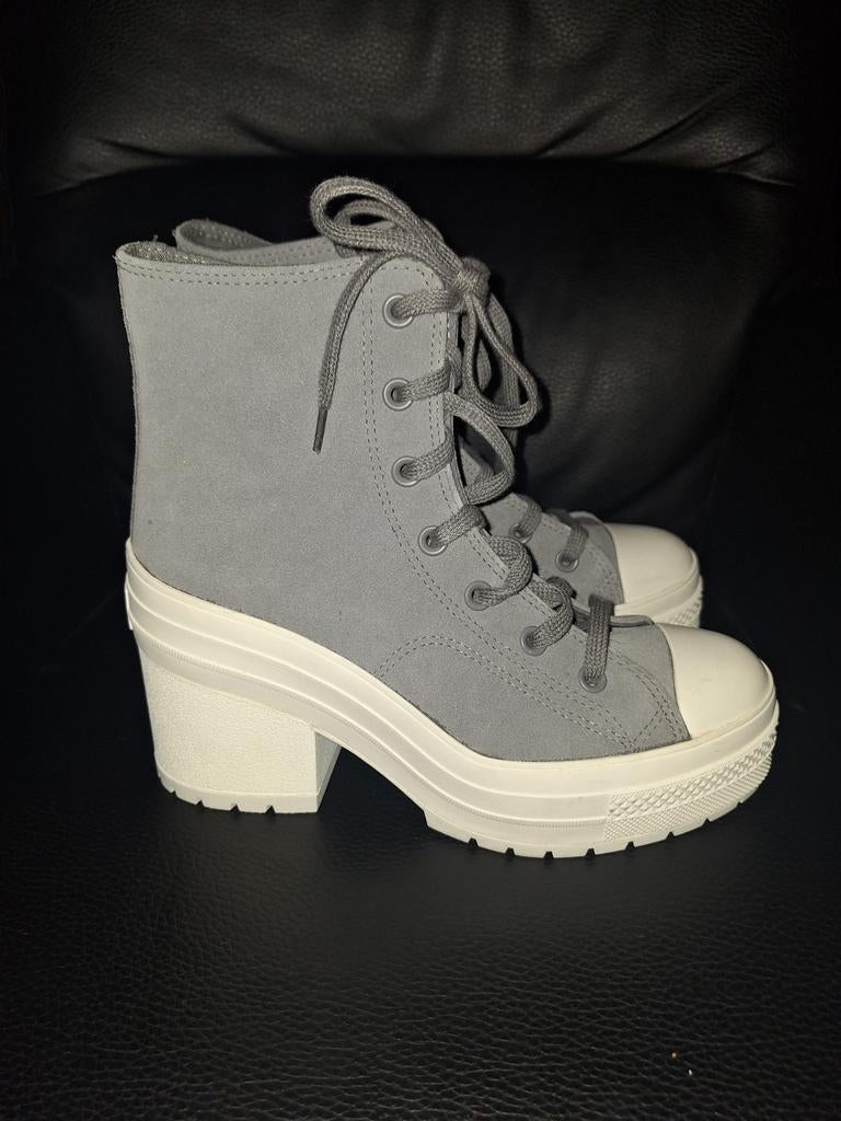 Converse CHUNK 70 DE LUXE HEEL PLATFORM maat 39,5, Kleding | Dames, Schoenen, Ophalen of Verzenden, Zo goed als nieuw, Grijs, Sneakers of Gympen