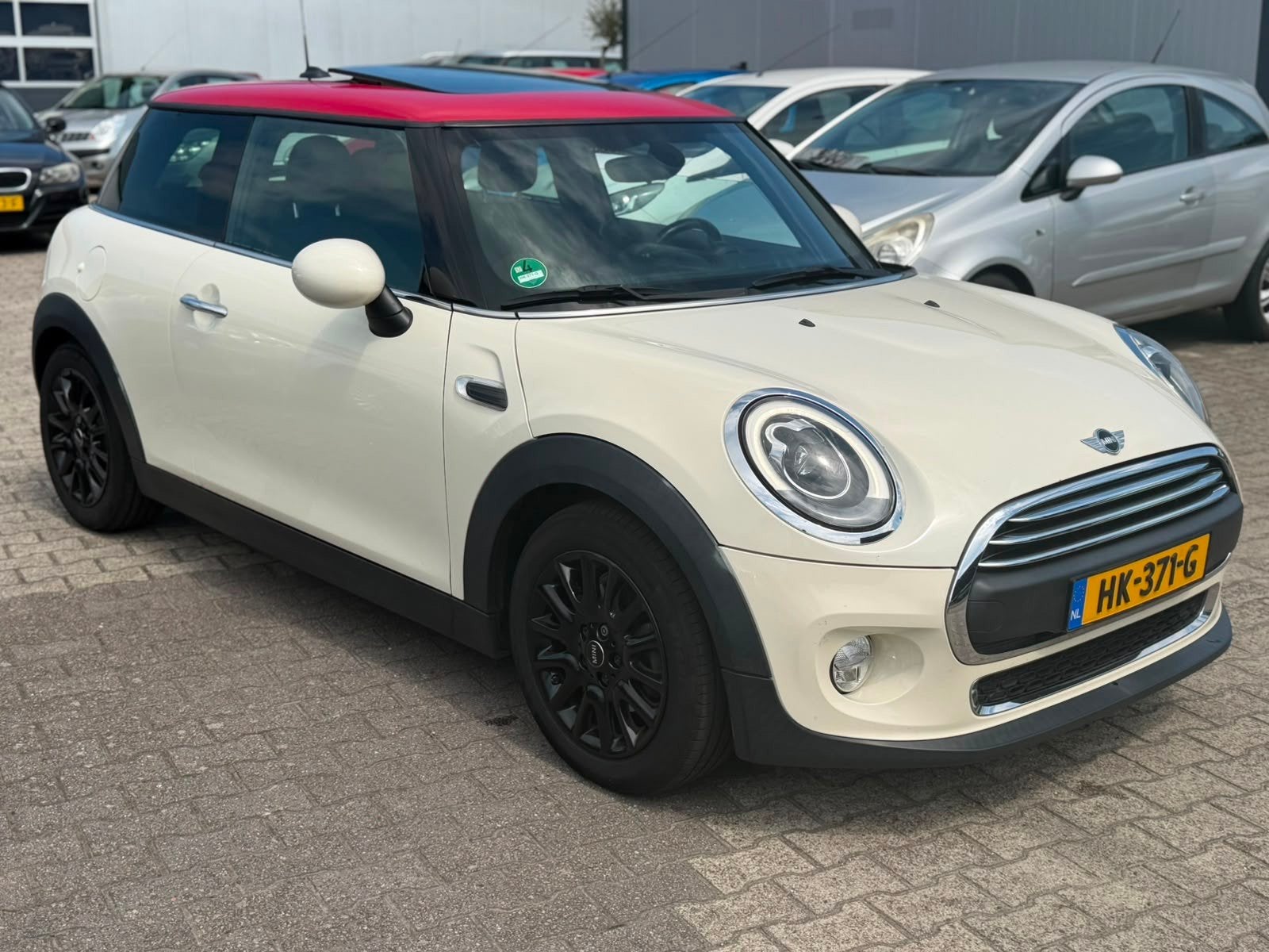 Mini One 1.2 Salt Business 2015 Xenon Panorama 140.000 KM, Auto's, Mini, Gebruikt, Euro 6, 4 stoelen, 1198 cc