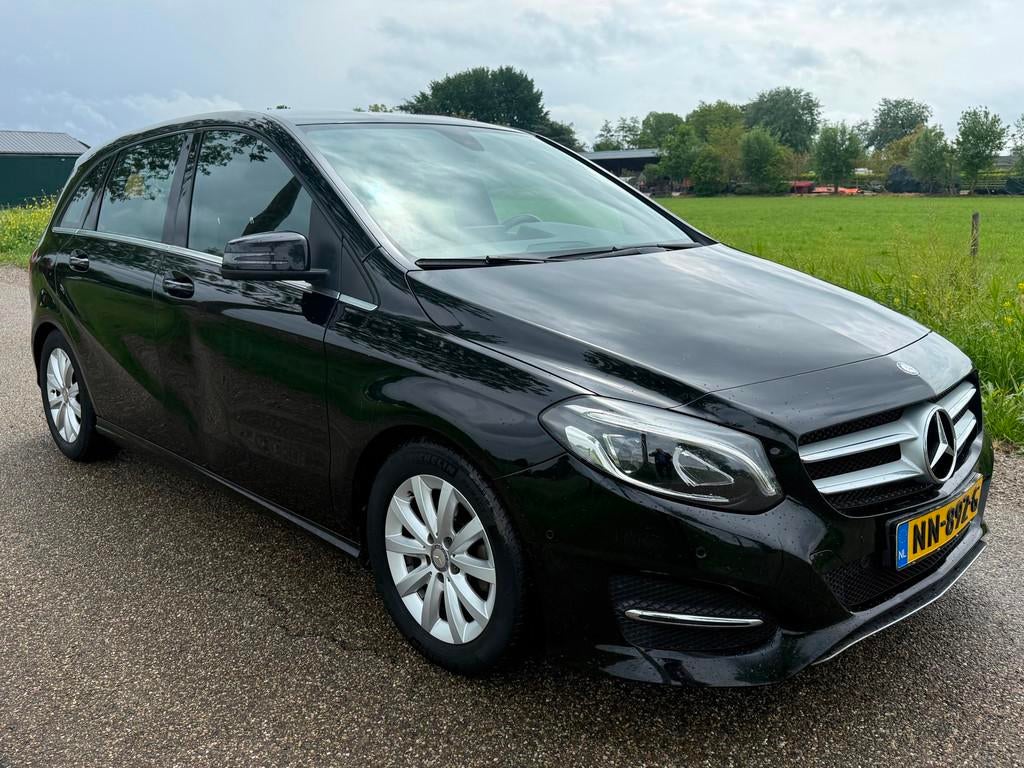 Mercedes-Benz B-klasse 180 Diesel/ Edition Plus/ Cruise/ Cli, Auto's, Mercedes-Benz, Voorwielaandrijving, Gebruikt, 4 cilinders