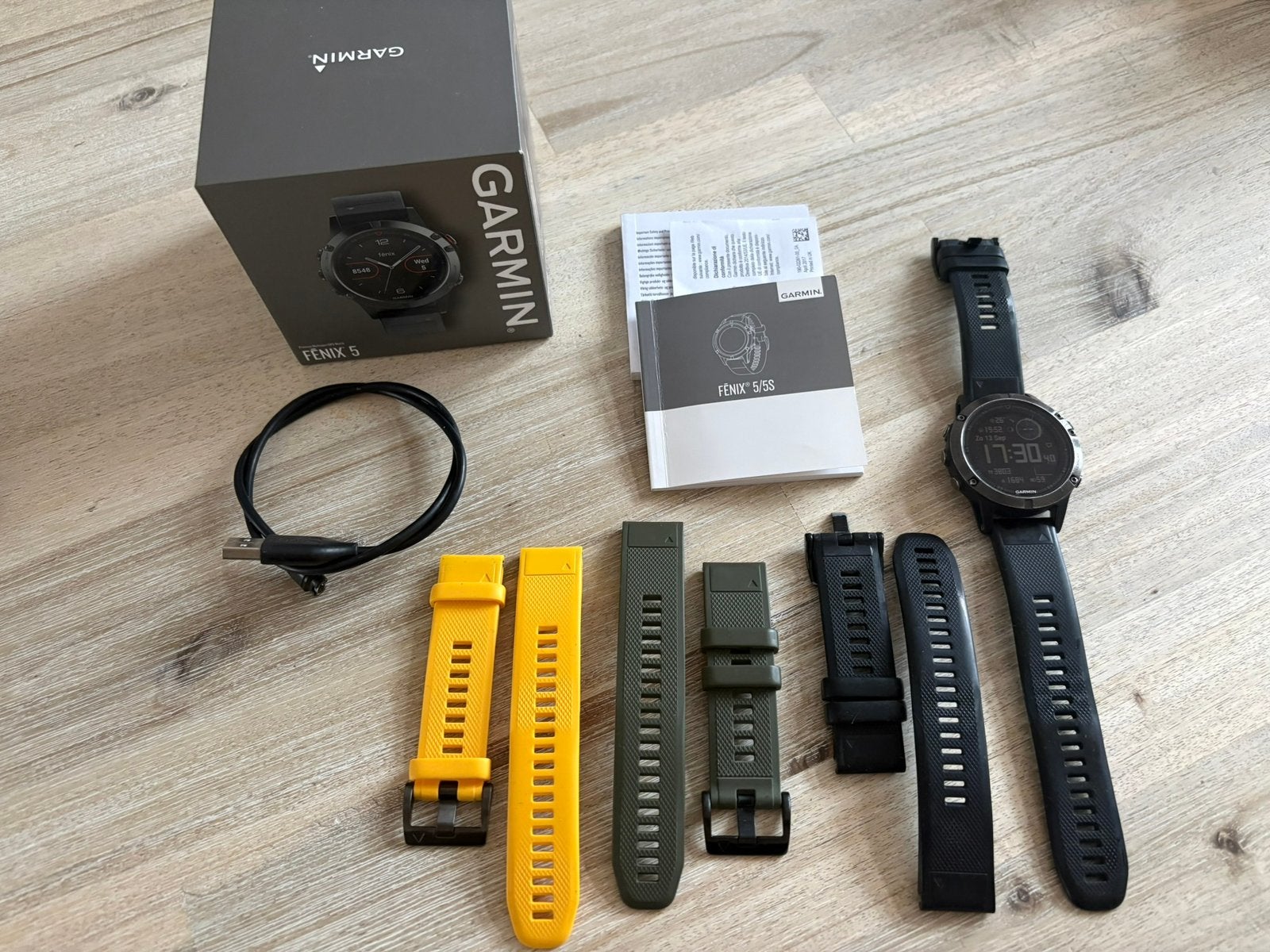 Garmin Fenix 5 47mm Slate Grey horloge compleet in doos, Gebruikt, Zwart, Ophalen of Verzenden, Waterdicht