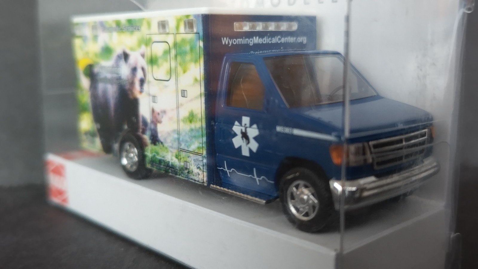 Ford E350 Ambulance Bear 1:87 Busch Pol, Overige merken, Verzenden, Nieuw, M