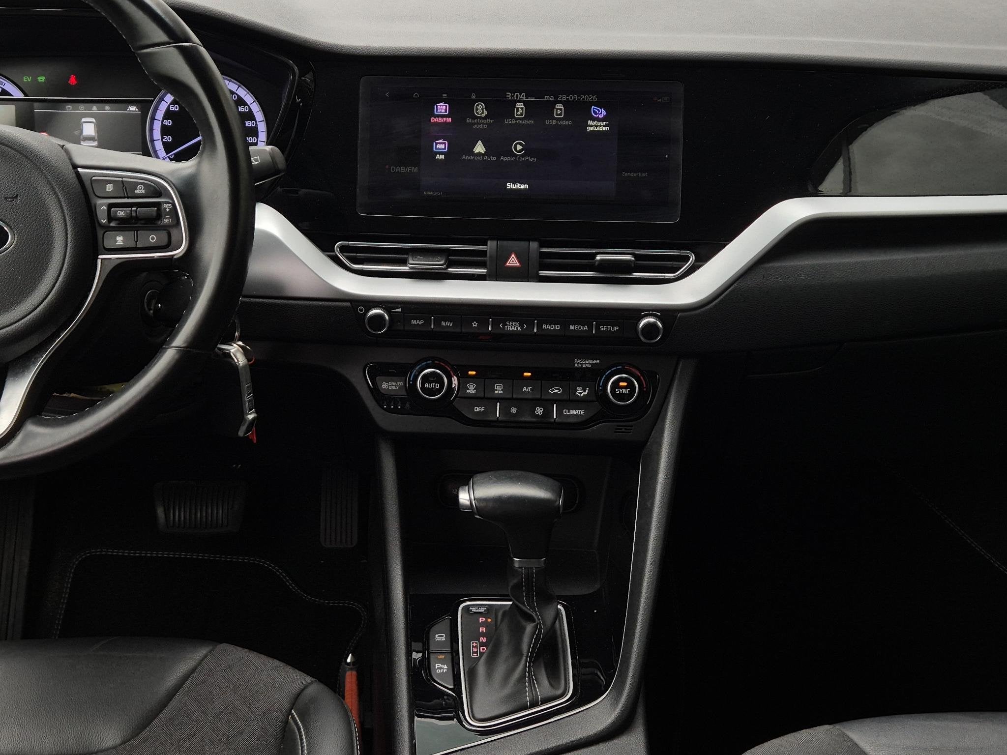 Foto 3 van Kia Niro 1.6 GDi Hybrid DynamicLine | Automaat | Trekhaak |