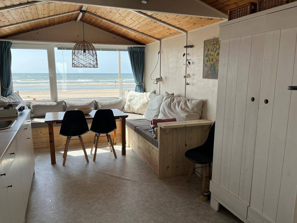 Strandhuisje te huur Egmond aan Zee 5/6 personen, Aan zee
