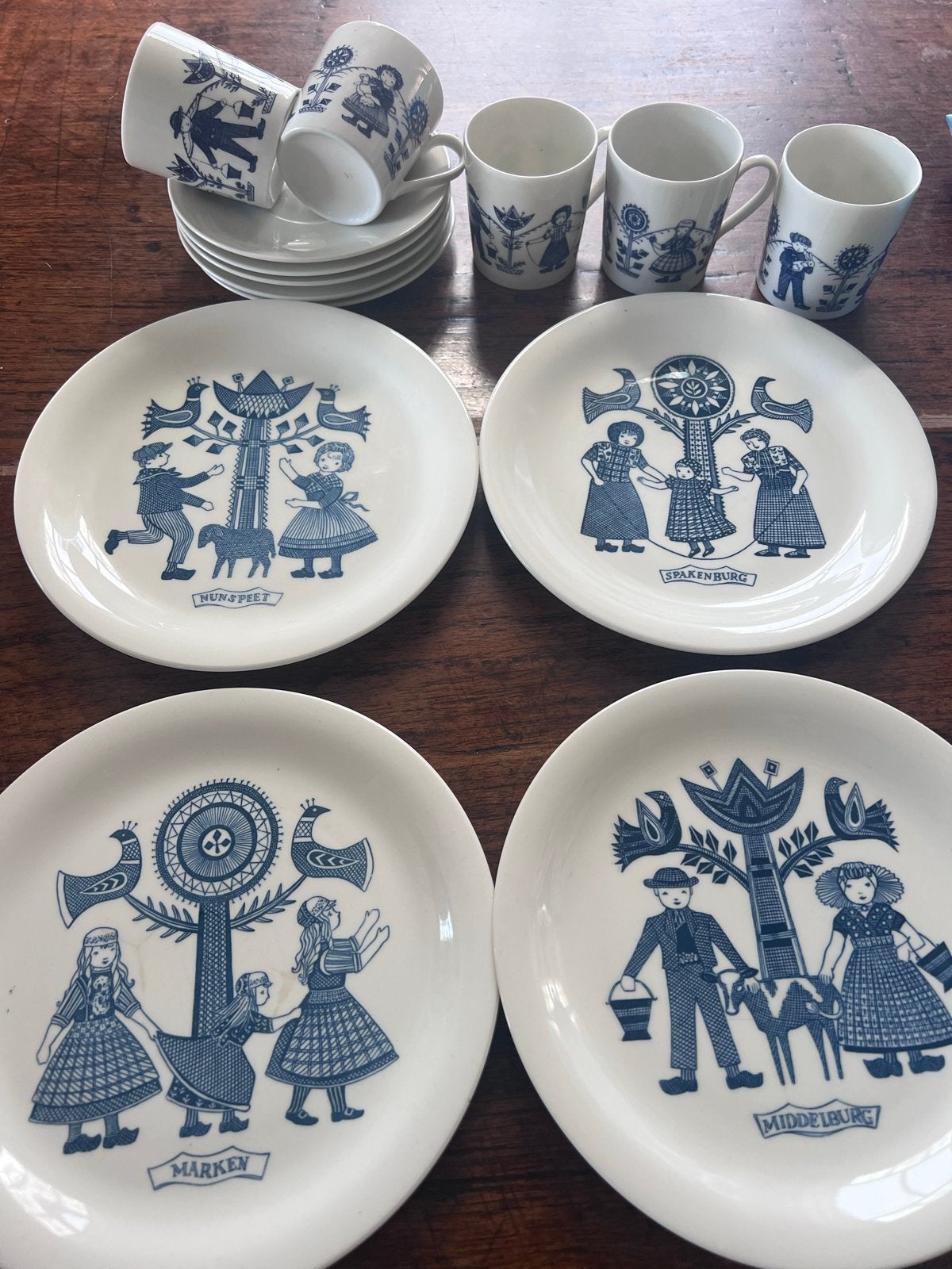 Vintage Royal Sphinx Maastricht klederdracht servies, Ophalen