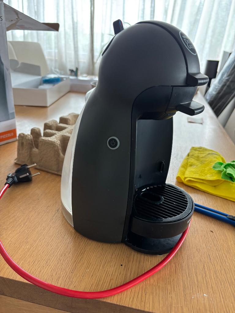 Dolce gusto Picollo, Ophalen, Gebruikt, Koffiemachine, Koffiepads en cups
