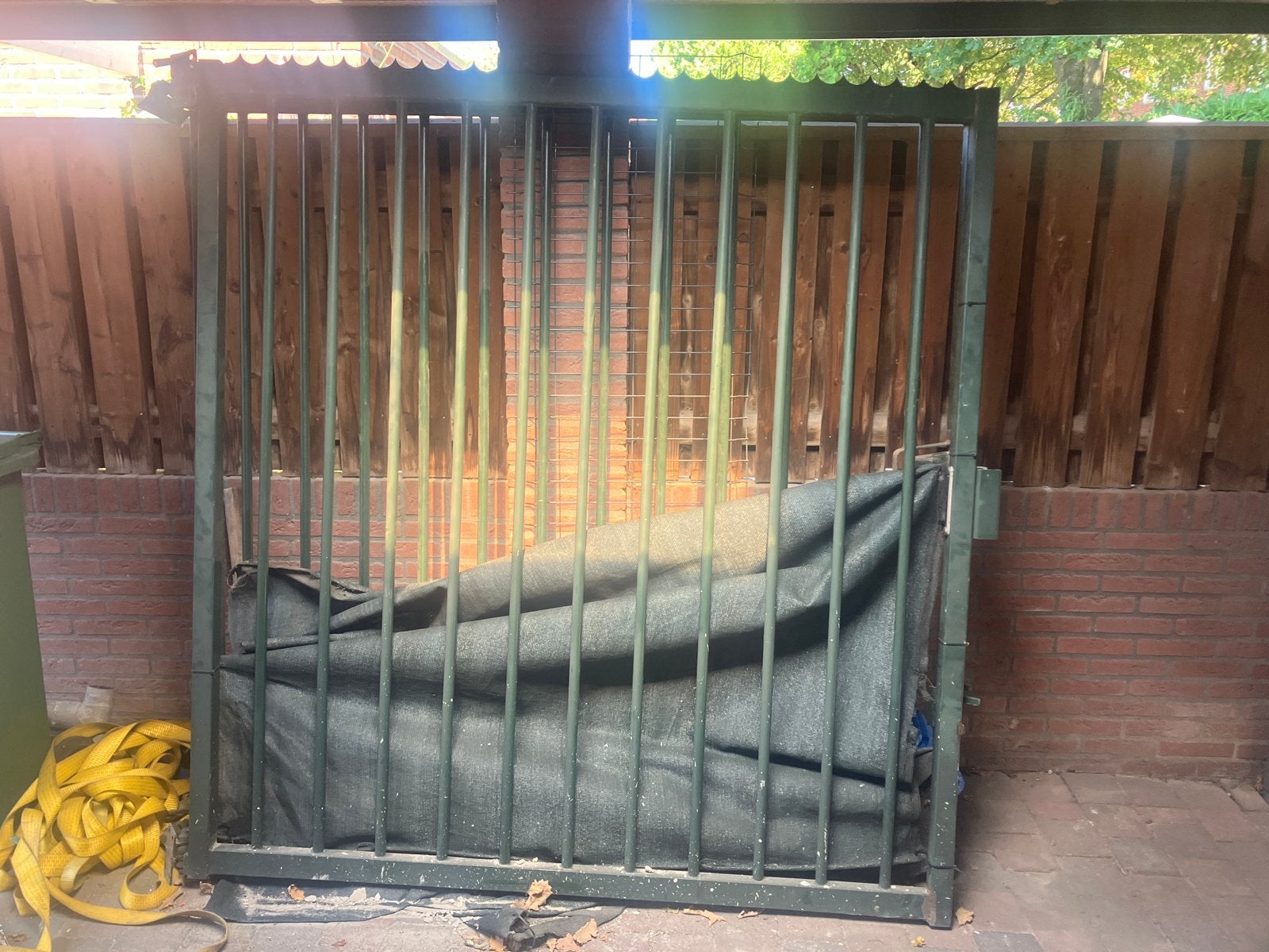 Stevige metalen poorten., Tuin en Terras, Tuinpoorten, Ophalen, Zo goed als nieuw, 150 tot 200 cm, Hout