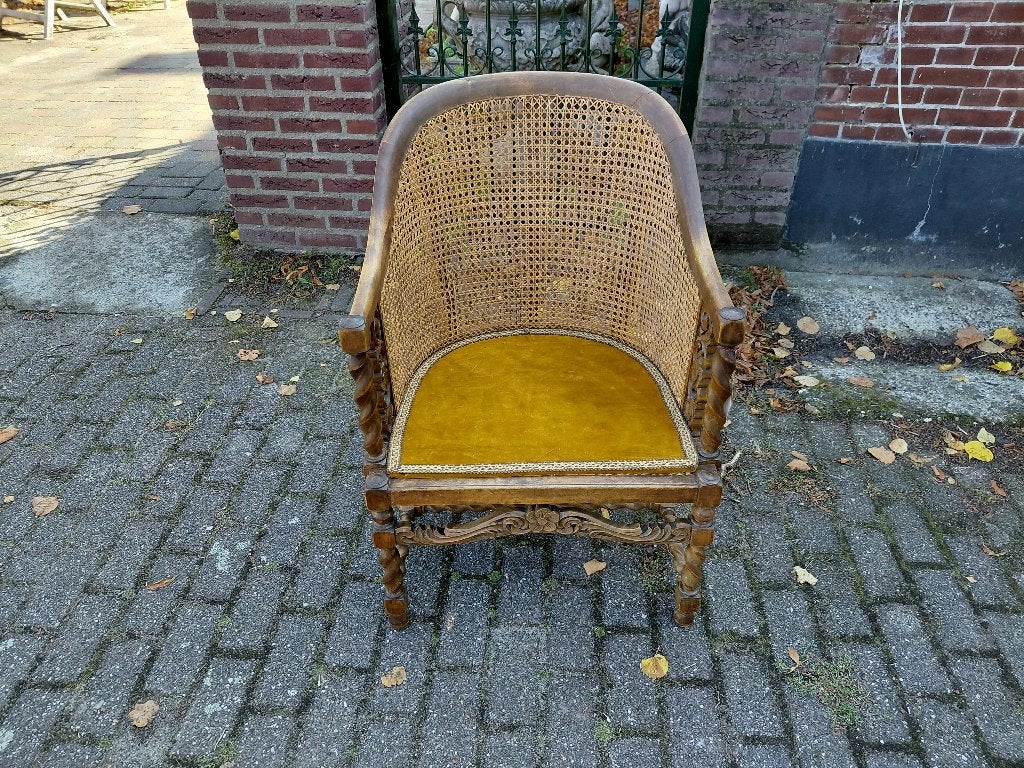Antieke Victoriaanse armstoel met webbing., Antiek en Kunst, Antiek | Meubels | Stoelen en Banken, Ophalen