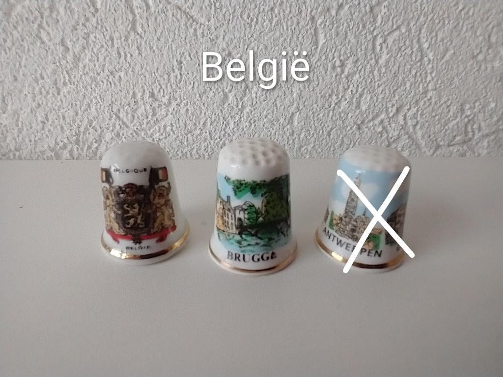 België 3 mooie porseleinen vingerhoedjes, vintage, Verzamelen, Vingerhoedjes, Ophalen of Verzenden, Zo goed als nieuw, Porselein