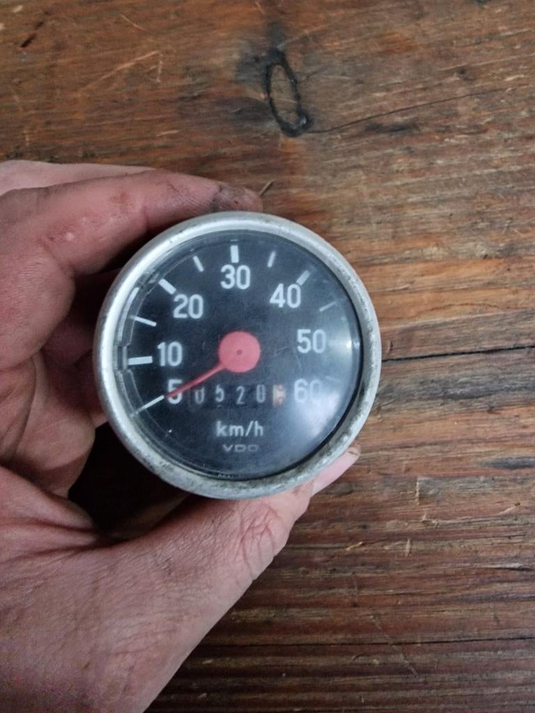Kilometerteller VDO ring 52mm huis 48mm werkend!, Ophalen of Verzenden, Gebruikt, Overige typen, Overige merken